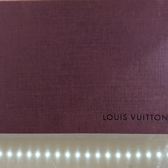 Louis Vuitton phone & wallet  dust protector & wallet size box - Picture 5 of 6